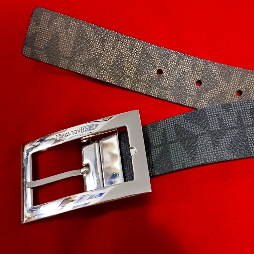 Michael Kors Men's Belt - Size Large